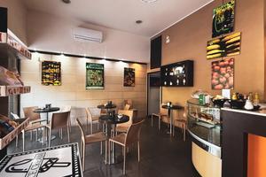 attività di bar piazza a. moro