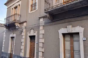 Casa indipendente al centro di Linguaglossa