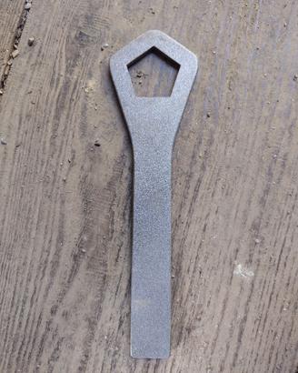 chiave pentagonale per idrante