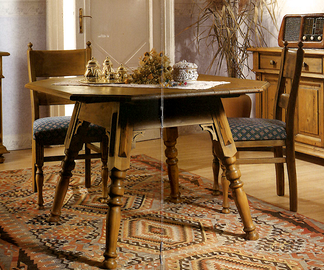 Tavolo quadrato + 4 sedie Stube