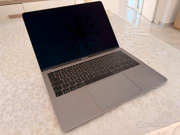 Apple MacBook Air 13 128GB SSD 8gb ram anno 2019