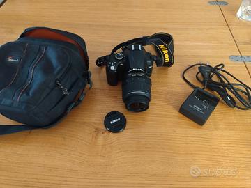 Nikon D5000 con borsa