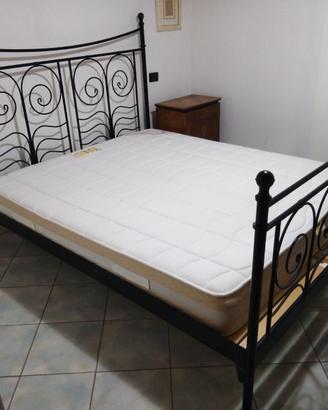 LETTO MATRIMONIALE IN FERRO VERNICIATO NERO