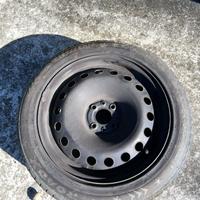 Pneumatici e cerchi in ferro