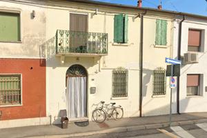 Massafiscaglia - Casa con scoperto e garage