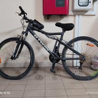 Mountain bike B' Twin Rockrider 520