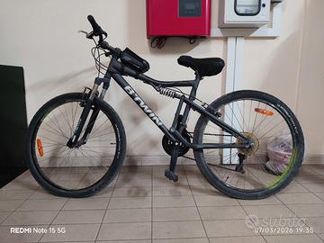 Mountain bike B' Twin Rockrider 520
