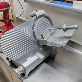 Affettatrice a gravità 300 ∅ 