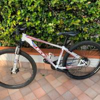 MTB marca GT