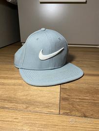 Cappello con visiera Nike