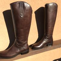 STIVALI IN VERA PELLE MARRONE N. 37