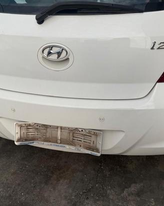 Paraurti posteriore Hyundai I20 anno 2012 con sens