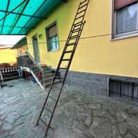 Scala in ferro allungabile a 6 mt