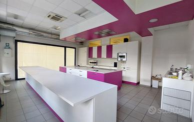 Luminoso locale 200 mq in Classe B ristrutturato