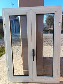 Finestra in alluminio bianco 90x120