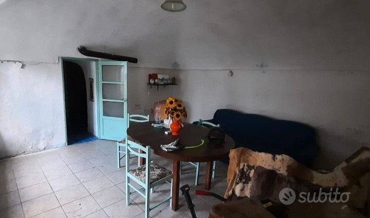Casa bifamiliare da ristrutturare - Vista 2