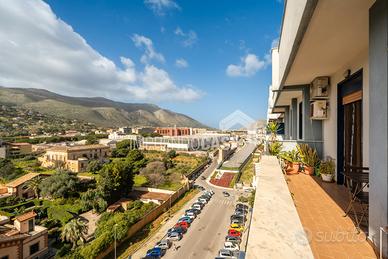 Luminoso e Panoramico 6 vani mq 147 Box mq 17