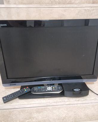 TV LCD SHARP AQUOS 24" CON DECODER ESTERNO