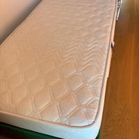 Letto singolo con materasso