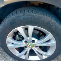 cerchi 16 alfa romeo Giulietta con gomme termiche 