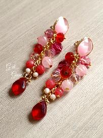 Orecchini lunghi con cristalli rosa rosso e fuxia