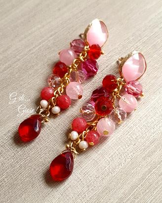 Orecchini lunghi con cristalli rosa rosso e fuxia