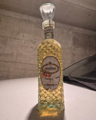 bottiglia vintage di Maraska Cherry Liqueur