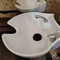 2 lavabo piu 2 poltrone per parrucchieri