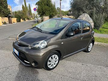 Toyota aygo Unipro’pochi km brn tenuta