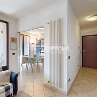 AMPIO TRILOCALE LUMINOSO CON TERRAZZO VIVIBILE