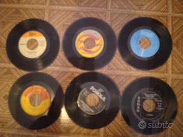 dischi 45 giri con raccoglitore