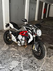 Mv Augusta Brutale 800