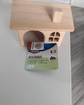casetta in legno per criceti 