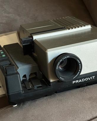Proiettore diapositive LEICA PRADOVIT P300 IR