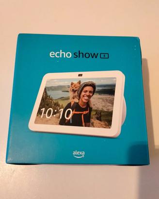 Echo show 8 Alexa