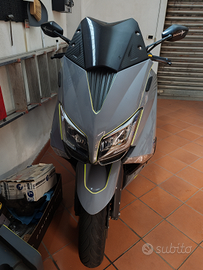 Tmax 530 Lux Max ABS 2016