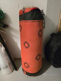 Sacco da boxe + supporto a parete Decathlon