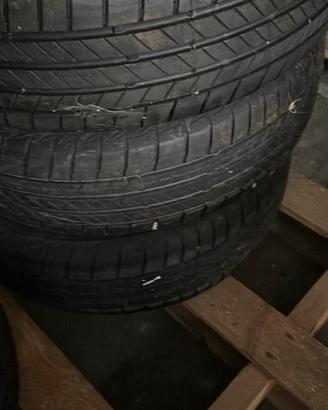 205/60 R16 92H