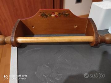 Porta Rotoli_Legno incisi e dipinto 