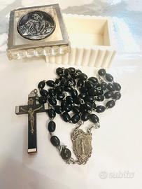 Antico rosario con scatolina in bachelite con