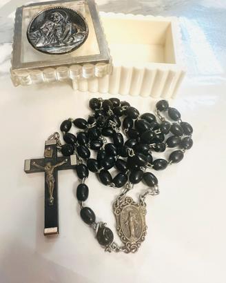 Antico rosario con scatolina in bachelite con