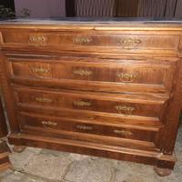 Comò antico in legno di noce massello