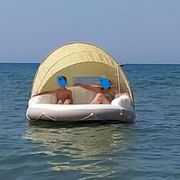 Gonfiabile isola galleggiante con parasole
