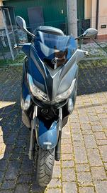 Yamaha XMAX 400 accessoriato