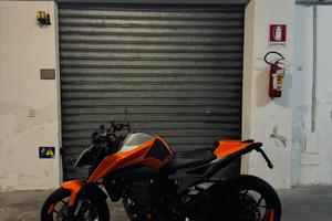Ktm duke 790