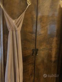 Vestito lungo elegante ragazza