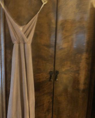 Vestito lungo elegante ragazza