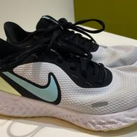 Scarpe Nike Revolution 5 