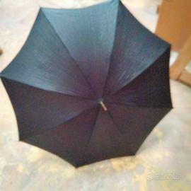 ombrello a scomparsa fendi