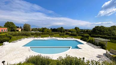 Splendido Trilocale con piscina vista lago